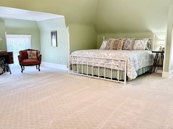 1 bedroom, iron/ironing board, free WiFi