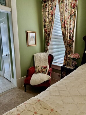 1 bedroom, desk, iron/ironing board, free WiFi