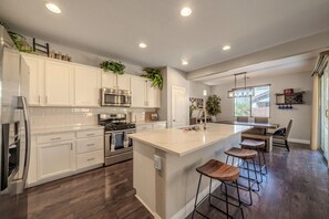 Microwave, oven, stovetop, dishwasher