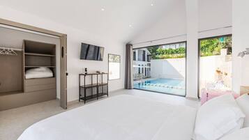 8 chambres, fer et planche à repasser, Wi-Fi, literie fournie