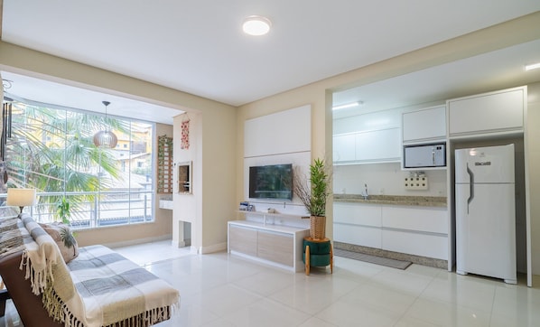 Basic Apartment | Interior