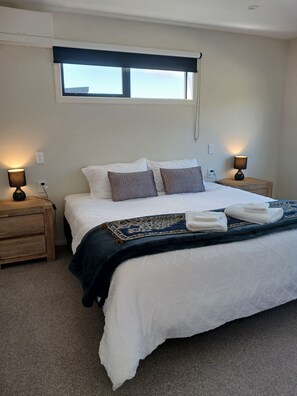 Comfort Villa, Mountain View | Free WiFi - Suncrest Villas (Cromwell)