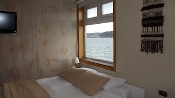 Chambre Double Standard, vue ville | Literie de qualité supérieure, minibar, coffres-forts dans les chambres