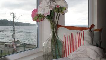 Standard Double Room, City View | Premium bedding, minibar, in-room safe, laptop workspace