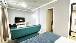 Deluxe Suite | Premium bedding, down comforters, pillowtop beds, iron/ironing board - HOTEL PERDIZES - Flat Executivo - 1204 (São Paulo)