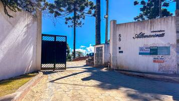 Maison, fumeurs | 4 chambres