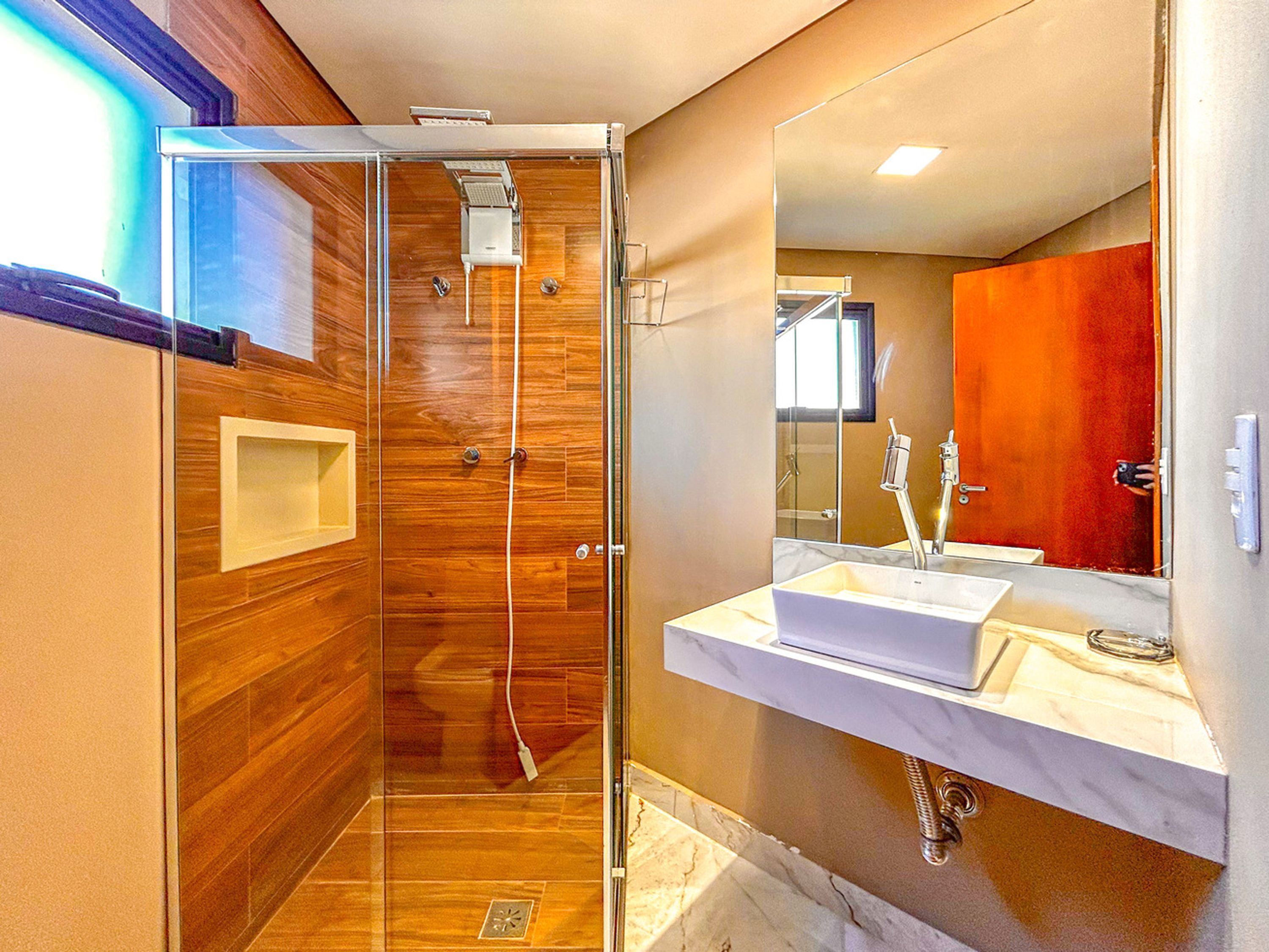 4 bedrooms