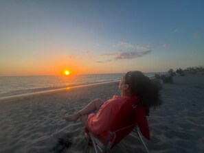 Liegestühle, Strandtücher