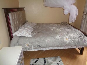 1 bedroom, WiFi - Snug Spot BnB Mwea (Kirinyaga County)