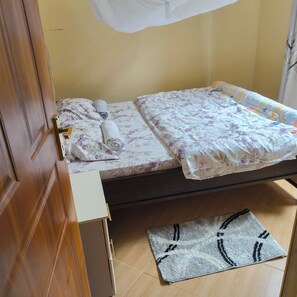 1 bedroom, WiFi - Serene place to snug away from home while in Mt Kenya region (Kirinyaga County)