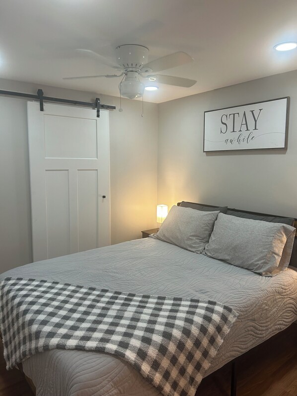 Free WiFi, bed sheets