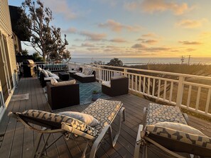 Terrace/patio - White water Malibu views, 3 min walk to Zuma beach, Trancas & MHS, 5 bedrooms (Malibu)