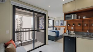 Laptop workspace, free WiFi