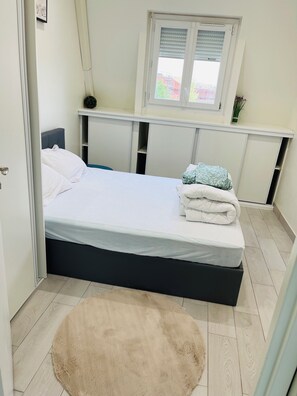 3 camere, ferro/asse da stiro, Wi-Fi gratuito, lenzuola