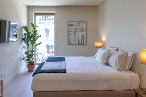 3 bedrooms, iron/ironing board, Internet, bed sheets - Ocean: Beachfront | Elegance | Comfort (Vila Nova de Gaia)