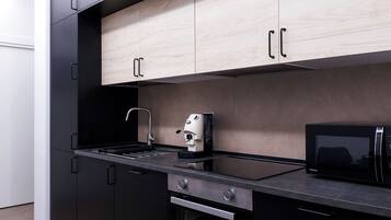 Réfrigérateur, micro-ondes, four, lave-vaisselle