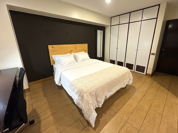 1 bedroom, iron/ironing board, WiFi, bed sheets