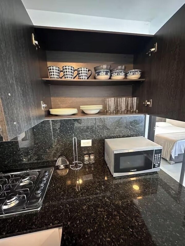 Microwave, oven