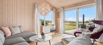 Beautiful home in Frederikshavn with WiFi