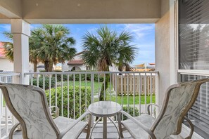 Property grounds - No Worries, Relaxing Sound side Retreat with pool (Navarre)