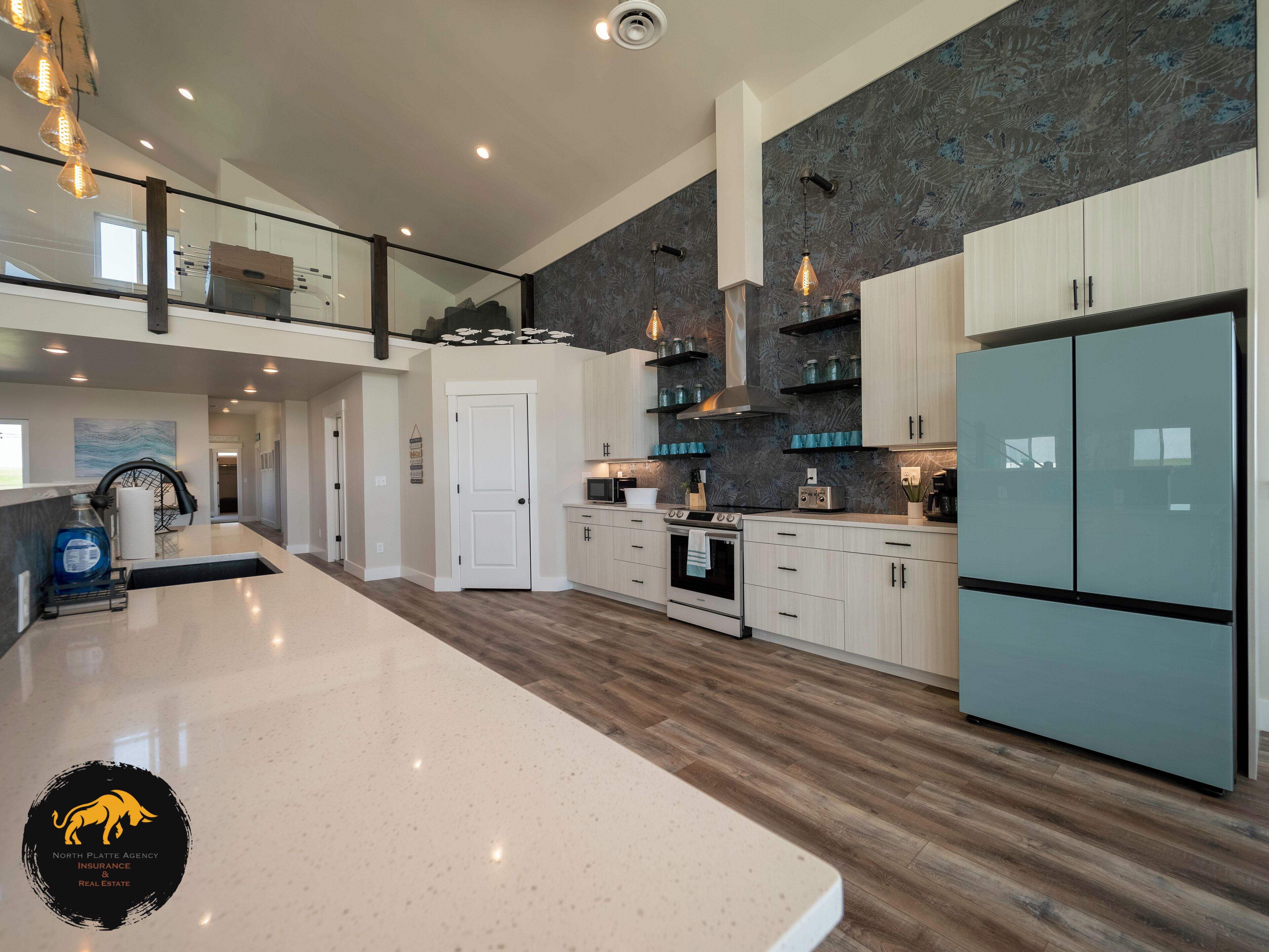 Micro-ondes, four, plaque de cuisson, lave-vaisselle