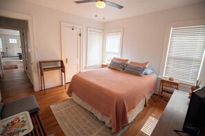 1 chambre, fer et planche à repasser, accès Internet, draps fournis
