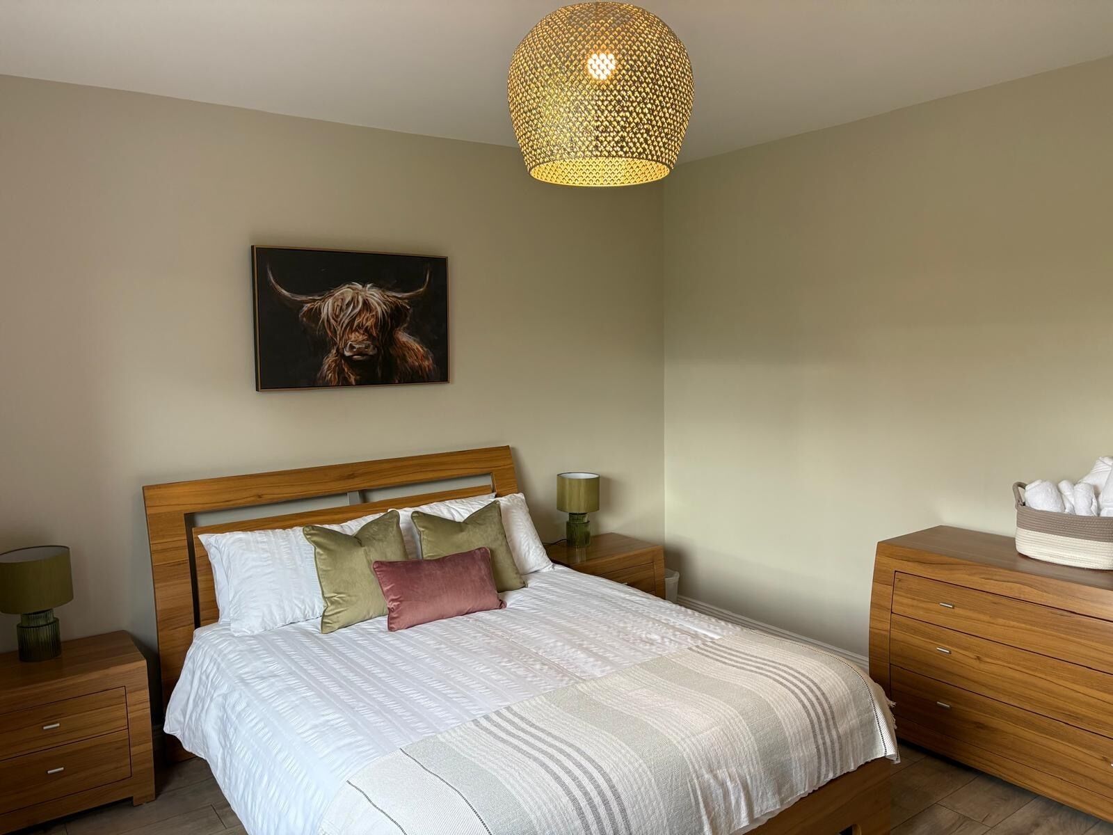 5 chambres, fer et planche à repasser, Wi-Fi, literie fournie