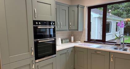 Whitepark Lodge - 5-Bed Countryside Home. Newly renovated family-friendly home