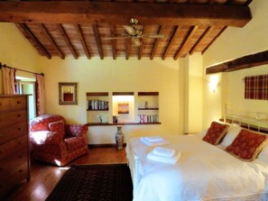 1 camera, ferro/asse da stiro, Wi-Fi, lenzuola