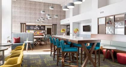 Hampton Inn by Hilton Philadelphia International Airport