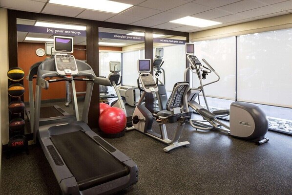 Gym - Hampton Inn by Hilton Philadelphia International Airport (Philadelphia)