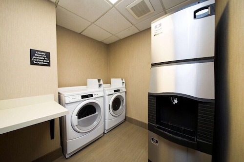 Hampton Inn by Hilton Philadelphia International Airport