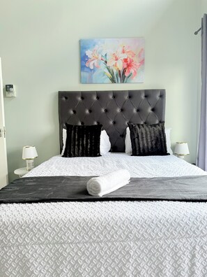 1 bedroom, iron/ironing board, WiFi, bed sheets