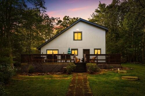 Accessible Retreat - Ramp & Walk-in Shower - Main Floor Living in Jim Thorpe