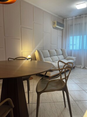 تلفزيون، كُتُب