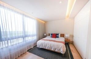 Comfort Apartment, Ocean View | Individually decorated, individually furnished, blackout drapes