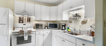 Cozy on Crooked Lake - Lakefront & Pet Friendly