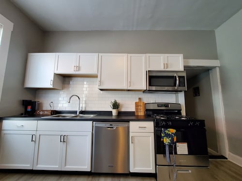 Cozy 2-Bedroom House Near Top Attractions in Covington