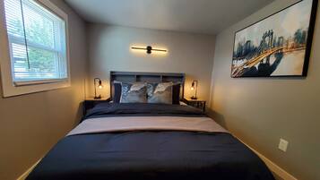 2 bedrooms, desk, iron/ironing board, free WiFi