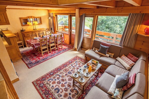 TV, DVD player, stereo