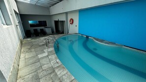 Indoor pool, pool loungers