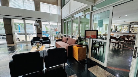 Lobby. HOTEL PERDIZES - Flat Executivo - 1403