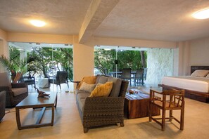 Suite, Oceanfront | Free WiFi - Corrales Bay Resort (Los Corrales)