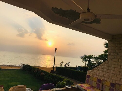 Sea View Bliss Private Beach Access, Full AC in Ain Sokhna - 2 bedrooms