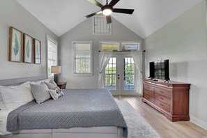 4 Schlafzimmer, Bügeleisen/Bügelbrett, Internetzugang, Bettwäsche