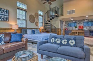 4 habitaciones, tabla de planchar con plancha, cuna de viaje y wifi 