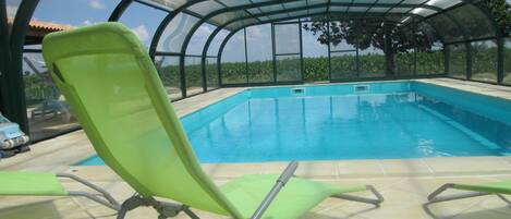 Piscina coberta i piscina climatitzada