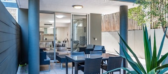 City Edge Albion Pool, Patio & City Access