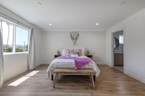 Superior Apartment, 3 Bedrooms, Pets allowed, City View | Desk, laptop workspace, blackout curtains, iron/ironing board - L.A Haven Georgous Townhome Garage Park (Van Nuys)
