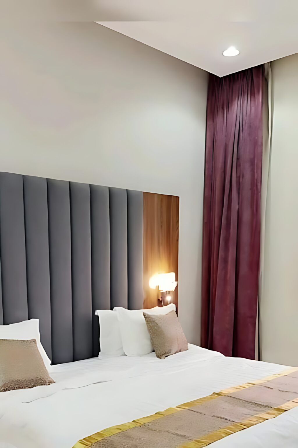 Soundproofing, free WiFi, bed sheets